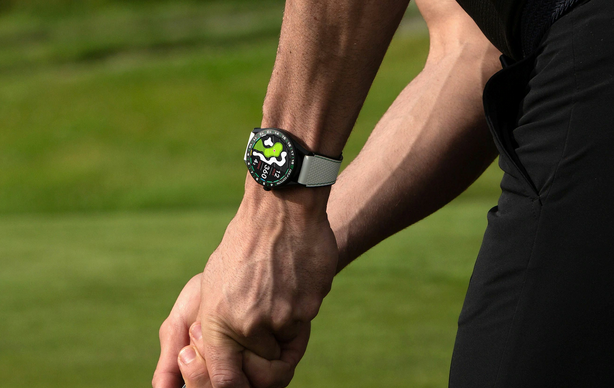 TAG HEUER povezani pametni sat Golf